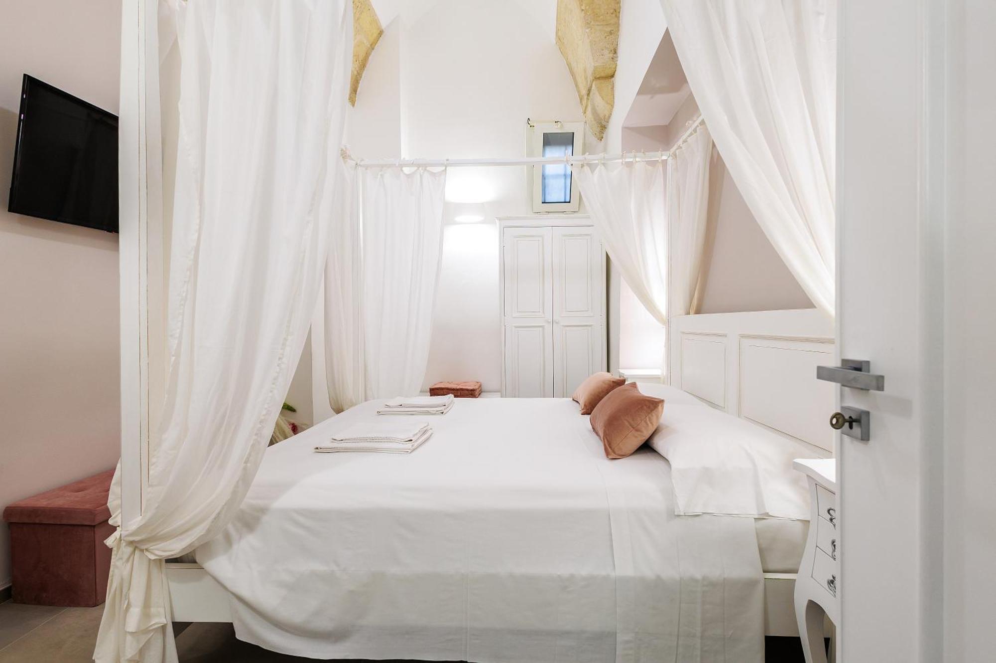 Goodstay Corte Regina Suite Лечче Экстерьер фото